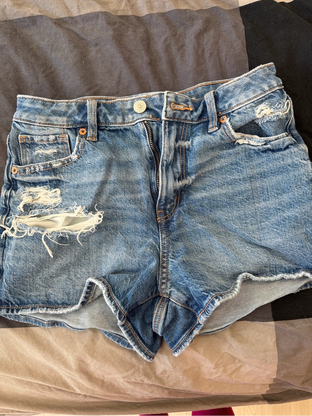 NWOT  American eagle mom Jean shorts